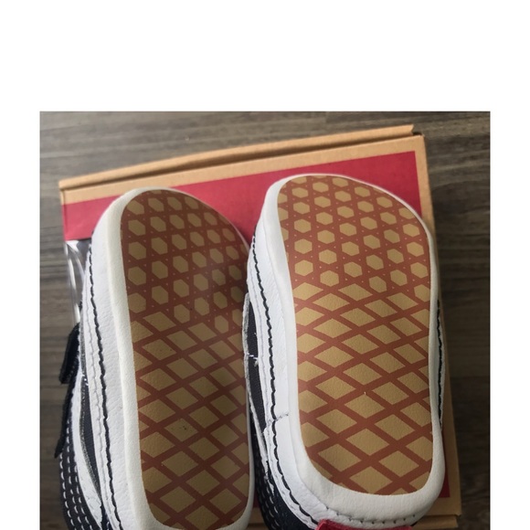 VANS CRIB VELCRO TODDLER SHOES SIZE 3-6 MONTHS - Picture 3 of 6